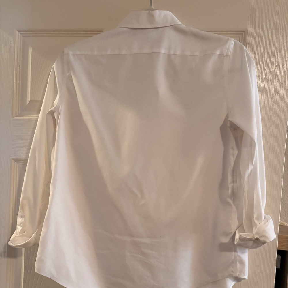 White Jones  New York Long Sleeve shirt -petite